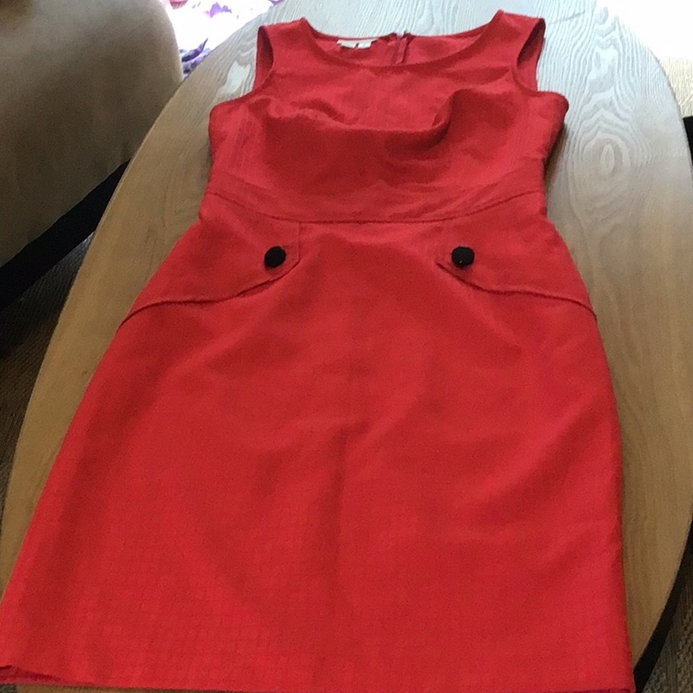 Red Sleeveless dress